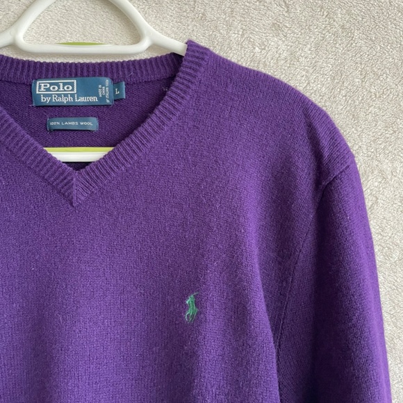 Polo by Ralph Lauren Lambswool V-Neck Sweater. - Picture 5 of 7